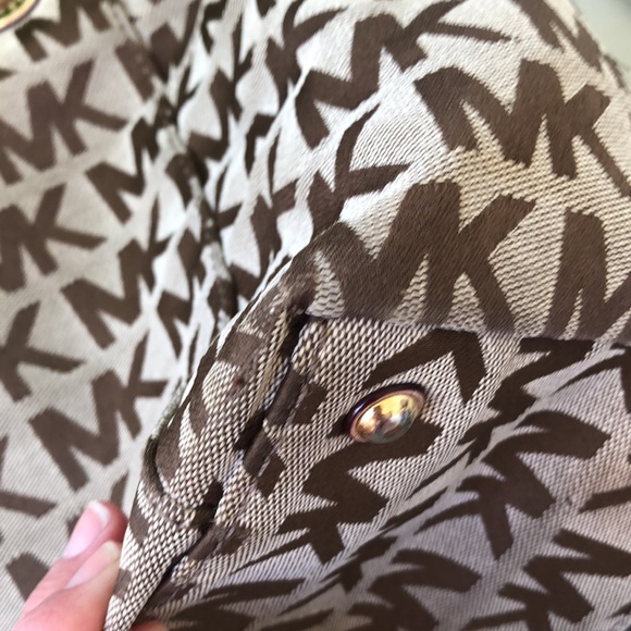 Michael Kors tote - Picture 5 of 7